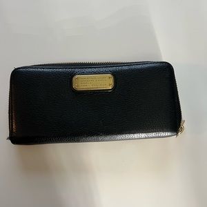 MARC JACOBS BLACK LEATHER WALLET PREOWNED